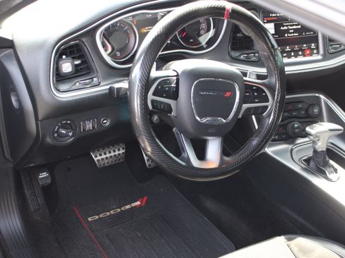 Used 2018 Dodge Challenger R/T Scat Pack w/ Leather Interior Group RWD image 13