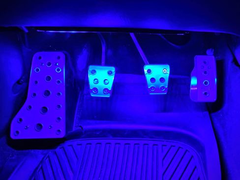 Used 2004 Toyota Matrix XRS image 18