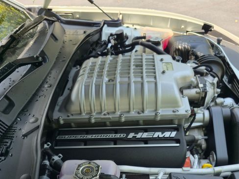Used 2019 Dodge Charger SRT Hellcat RWD image 10