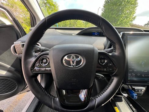 Used 2022 Toyota Prius Prime XLE FWD image 21