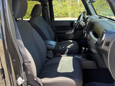 Used 2017 Jeep Wrangler Unlimited Sport w/ Quick Order Package 24S image 20