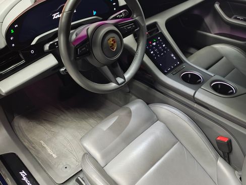 Used 2020 Porsche Taycan 4S image 12