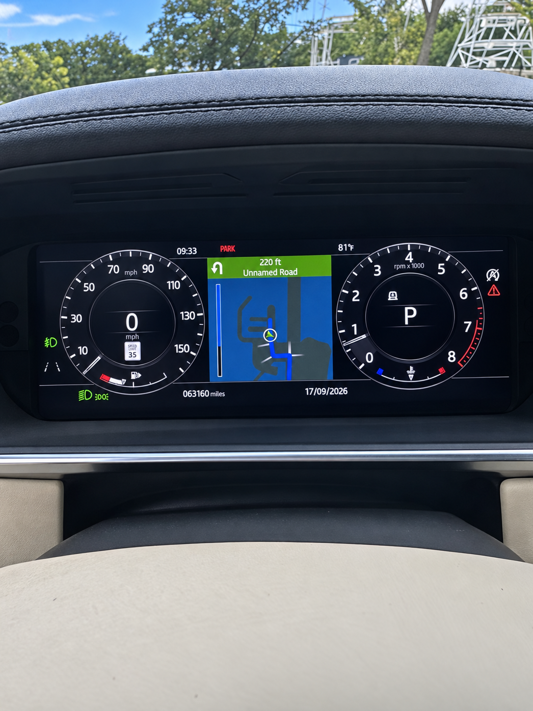 Used 2019 Land Rover Range Rover HSE AWD/4WD image 16