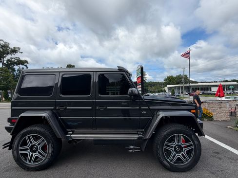 Used 2018 Mercedes-Benz G 550 Squared image 15