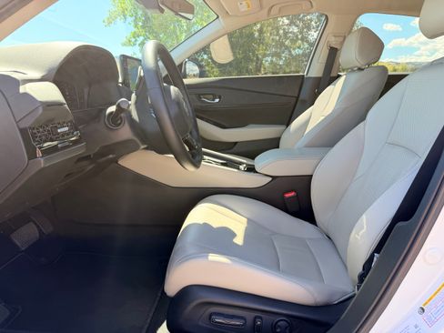 Used 2025 Honda Accord Touring image 17