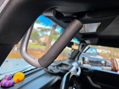 Used 2011 Jeep Wrangler Unlimited Sahara w/ Dual Top Group image 22