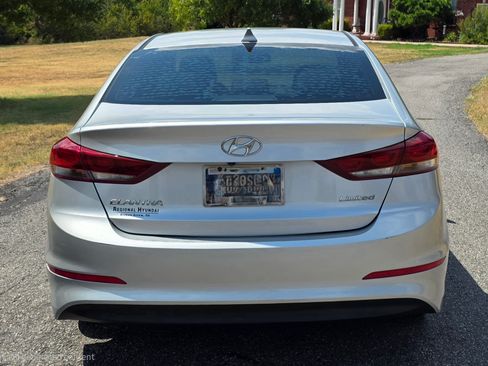 Used 2017 Hyundai Elantra Limited FWD image 2