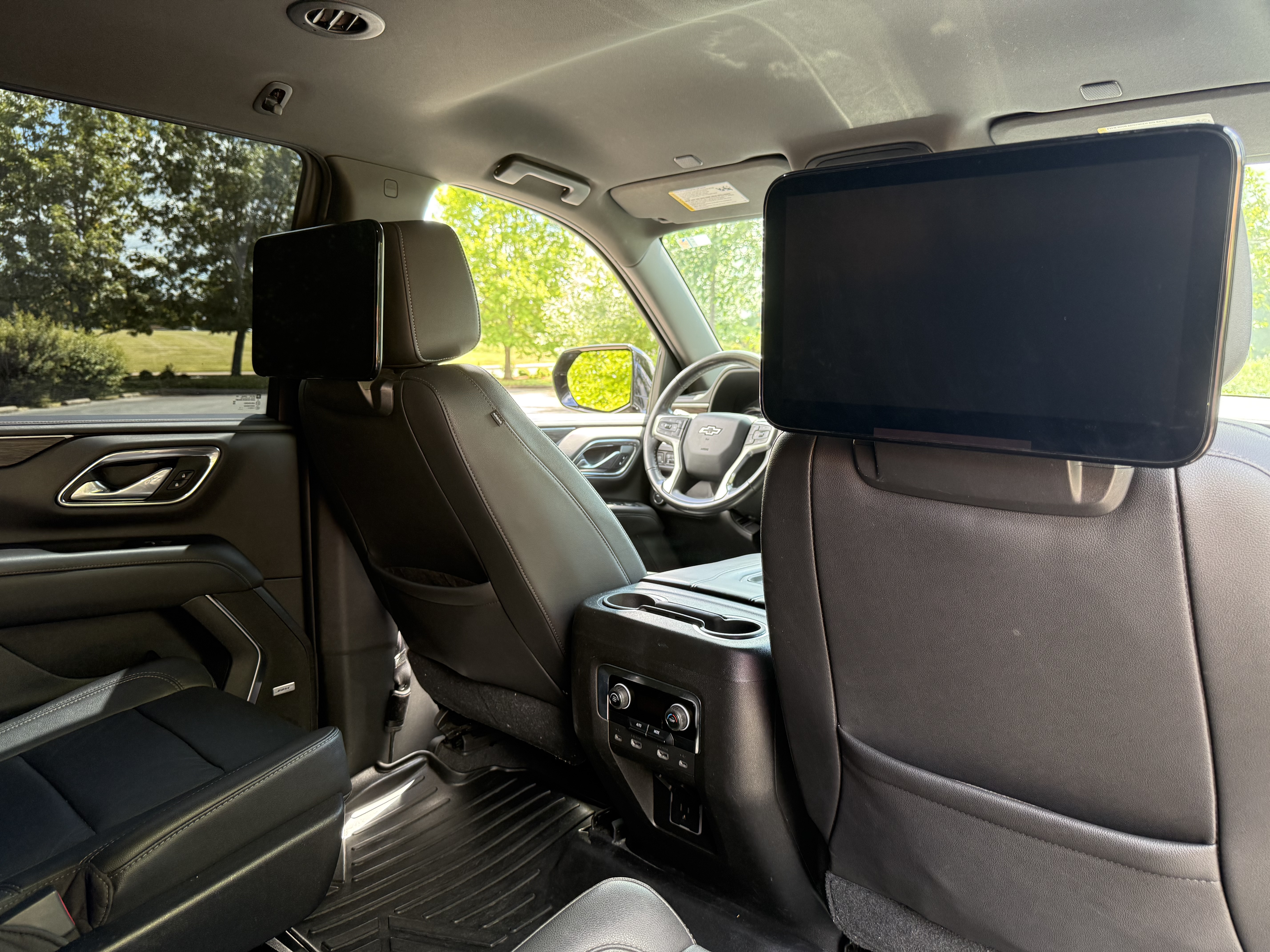 Used 2021 Chevrolet Tahoe Z71 w/ Rear Media and Nav Package AWD/4WD image 9