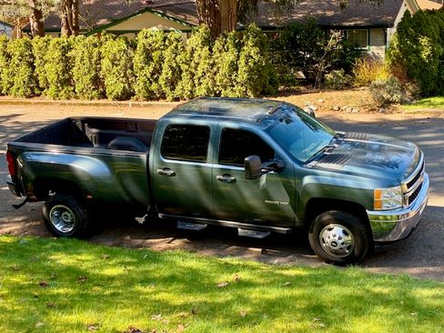 Used 2013 Chevrolet Silverado 3500 W/T image 1