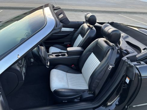Used 2004 Ford Thunderbird RWD image 18