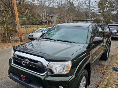 Used 2012 Toyota Tacoma 4x4 Access Cab V6 image 17