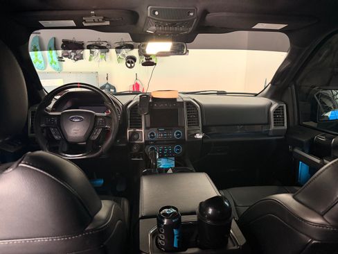 Used 2018 Ford F150 Raptor w/ Equipment Group 802A Luxury AWD/4WD image 9