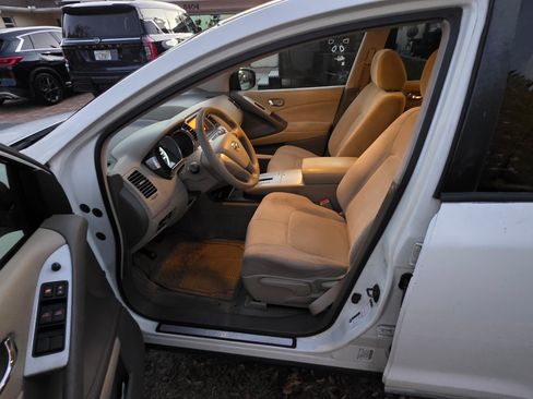 Used 2014 Nissan Murano S image 9