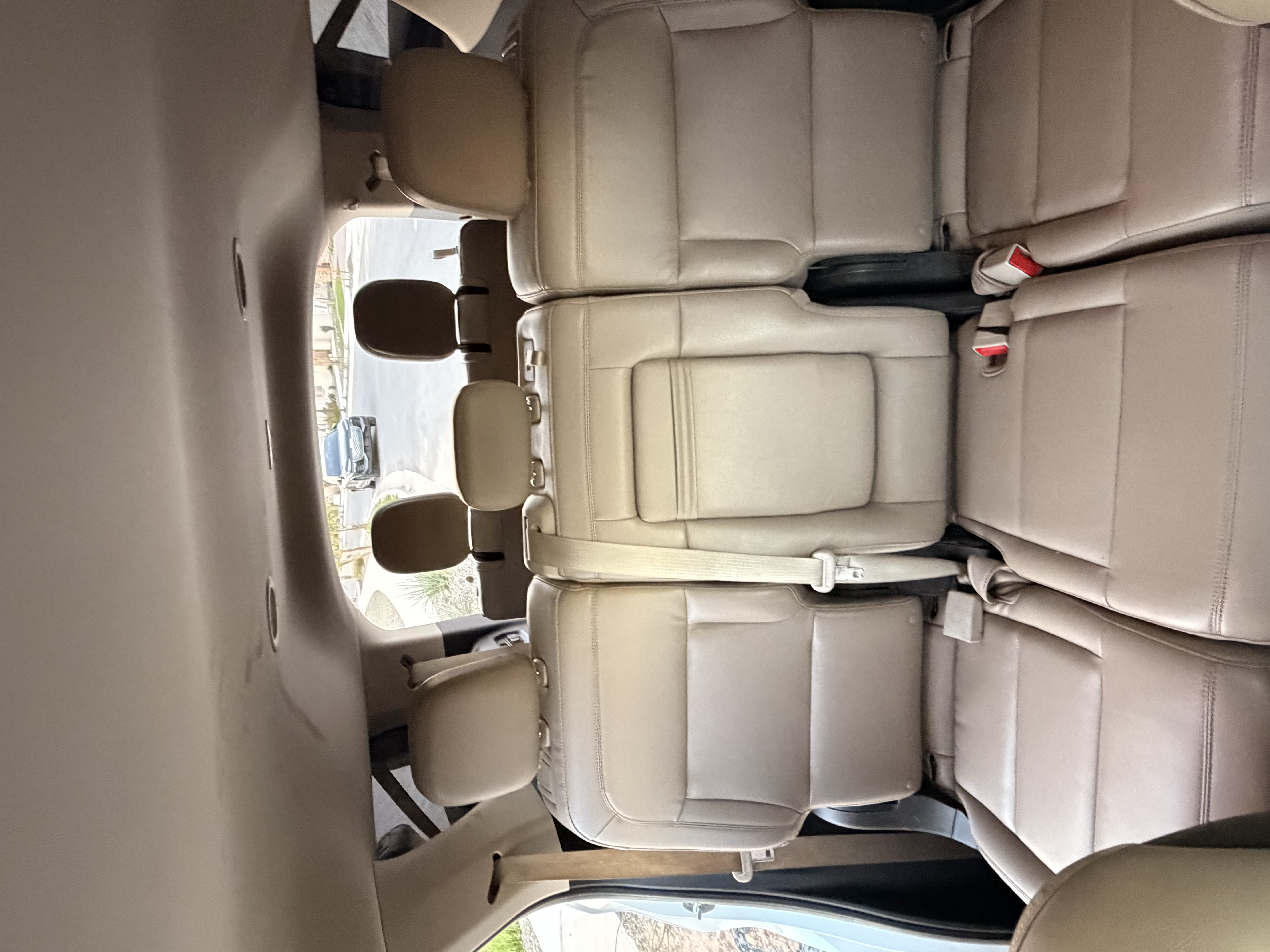 Used 2020 Ford Explorer XLT w/ Equipment Group 202A AWD/4WD image 18
