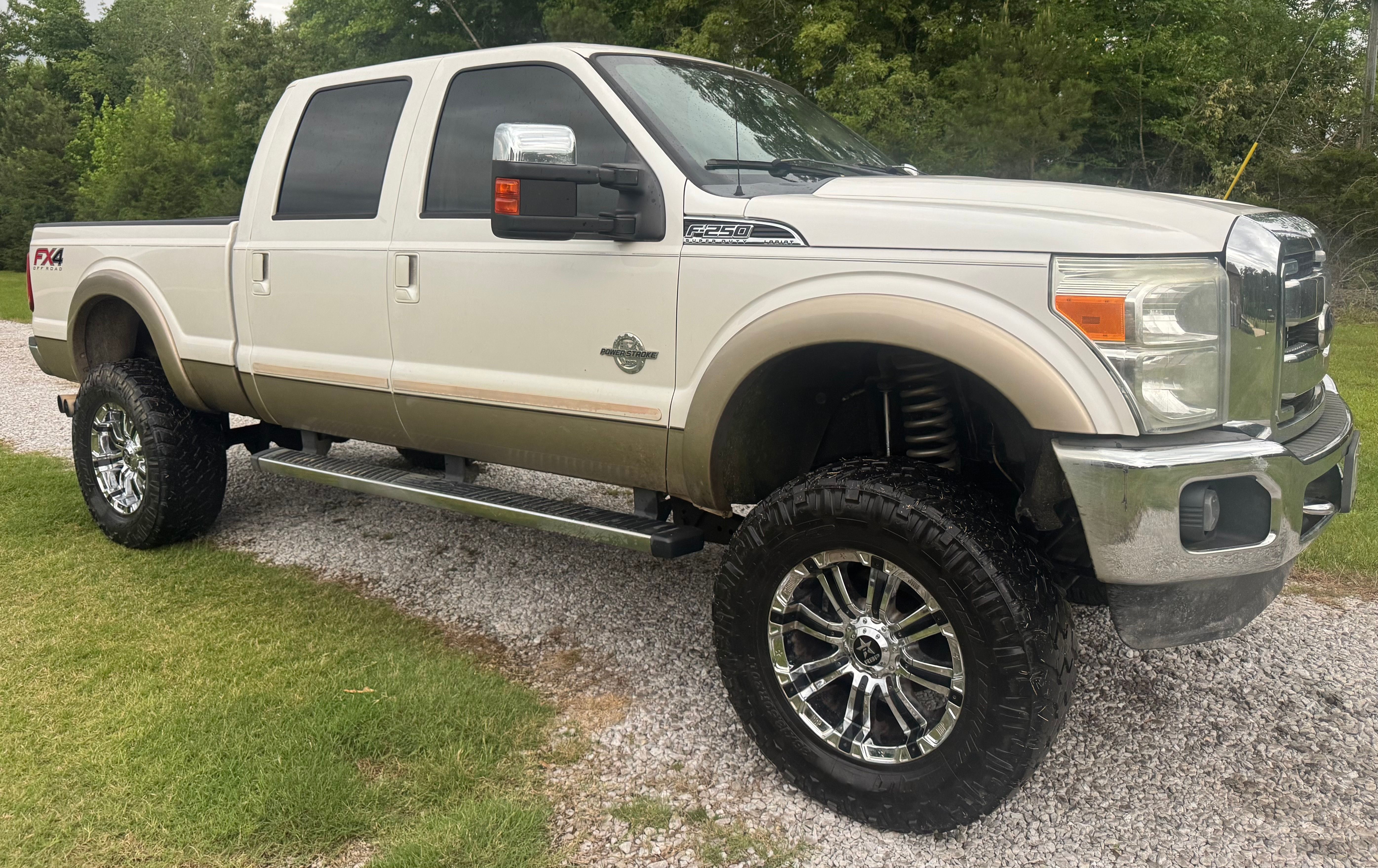 Used 2012 Ford F250 Lariat w/ Lariat Ultimate Pkg AWD/4WD image 1