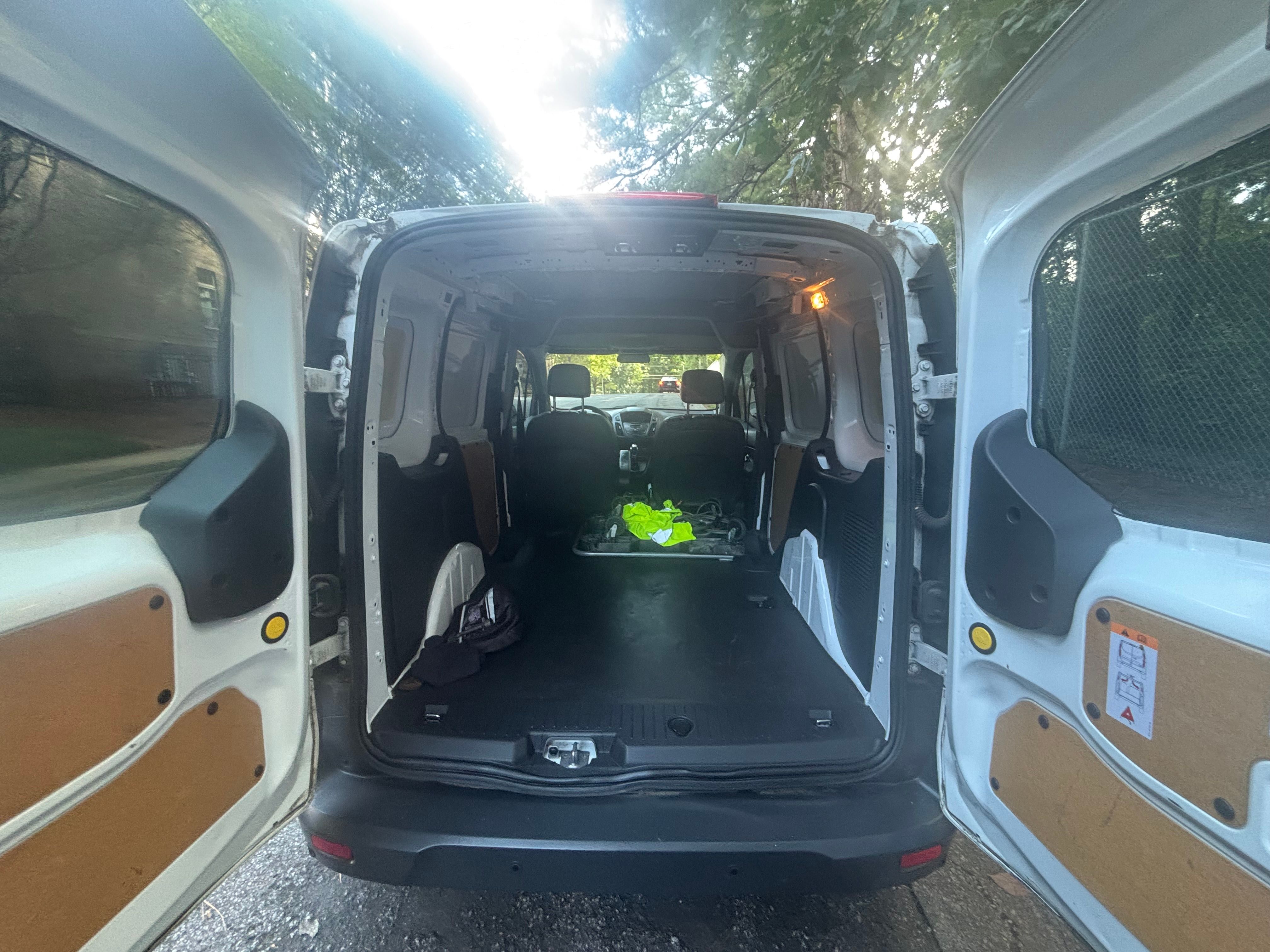 Used 2018 Ford Transit Connect XL FWD image 4