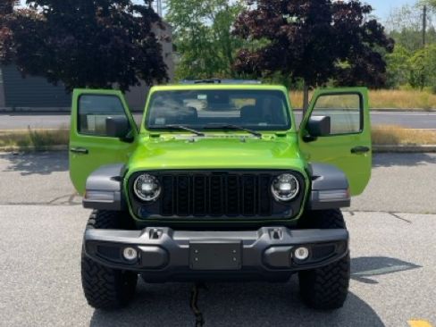 Used 2025 Jeep Wrangler Sport AWD/4WD image 13