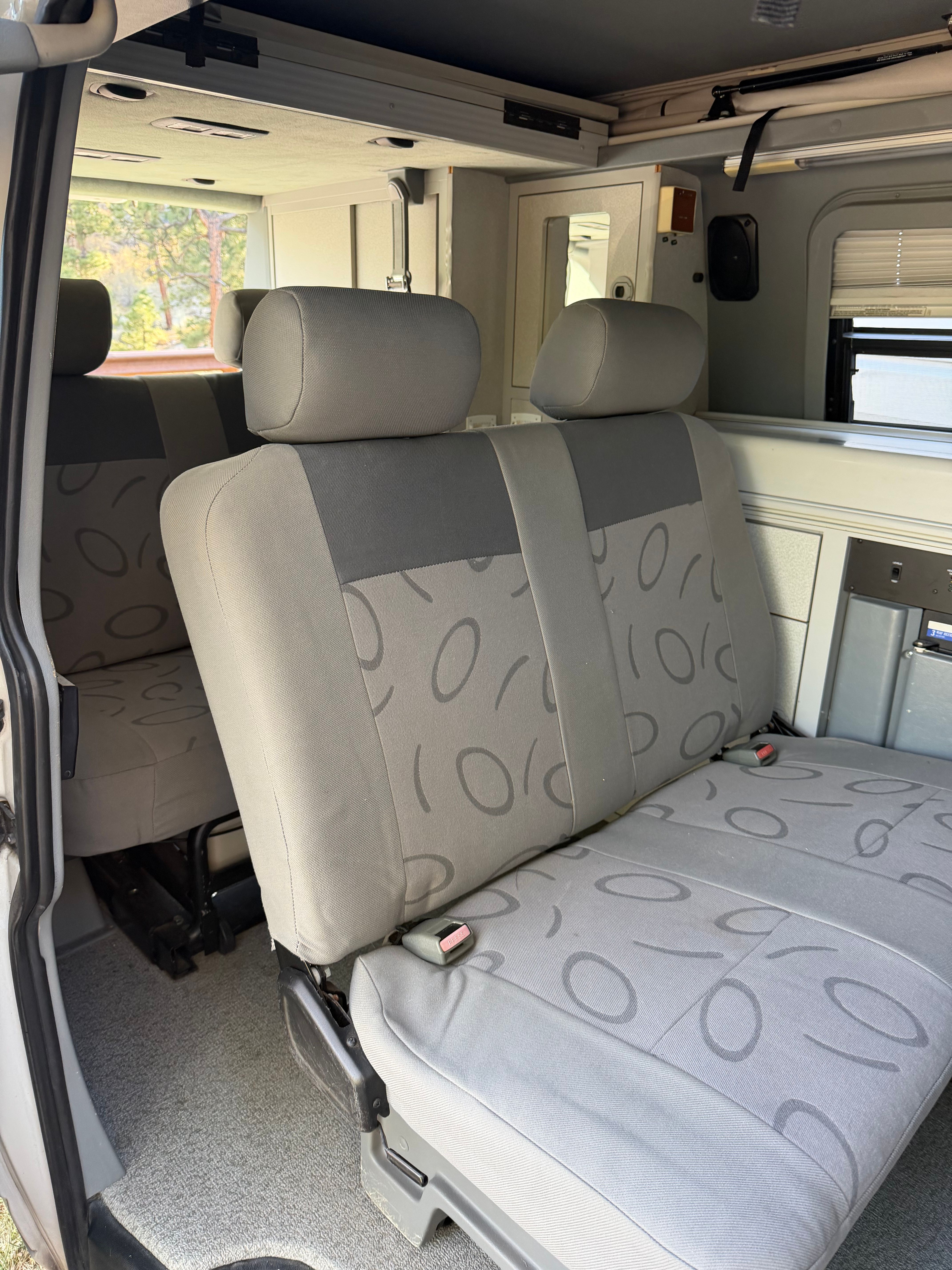 Used 2003 Volkswagen Eurovan Camper FWD image 8