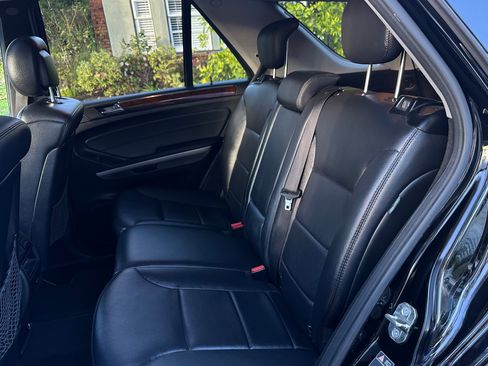 Used 2010 Mercedes-Benz ML 350 2WD image 17