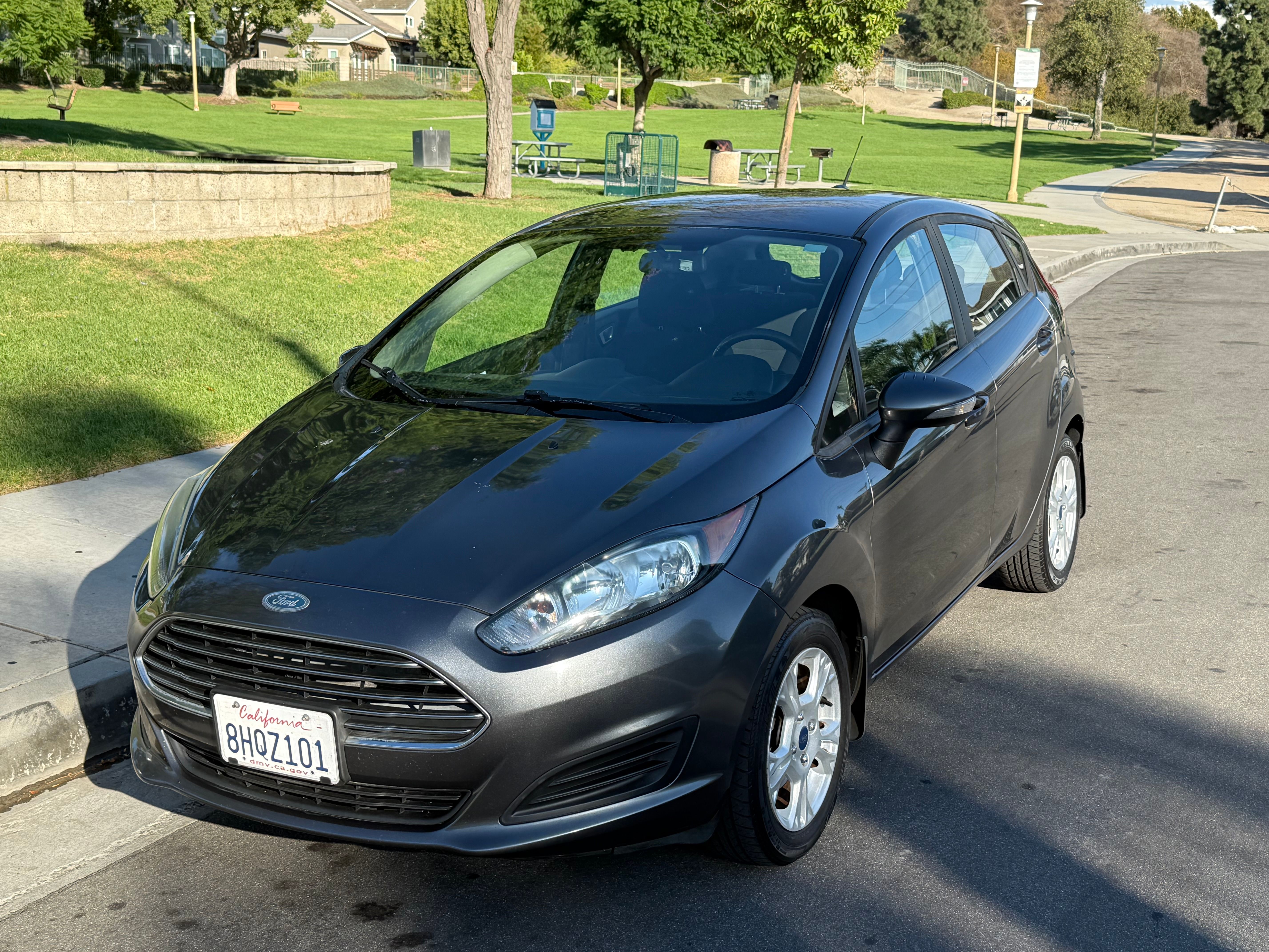 Used 2015 Ford Fiesta SE w/ Exterior Protection Package FWD image 1