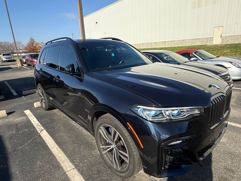 Used 2020 BMW X7 M50i AWD/4WD image 2