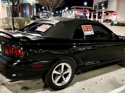 Used 1996 Ford Mustang GT image 13