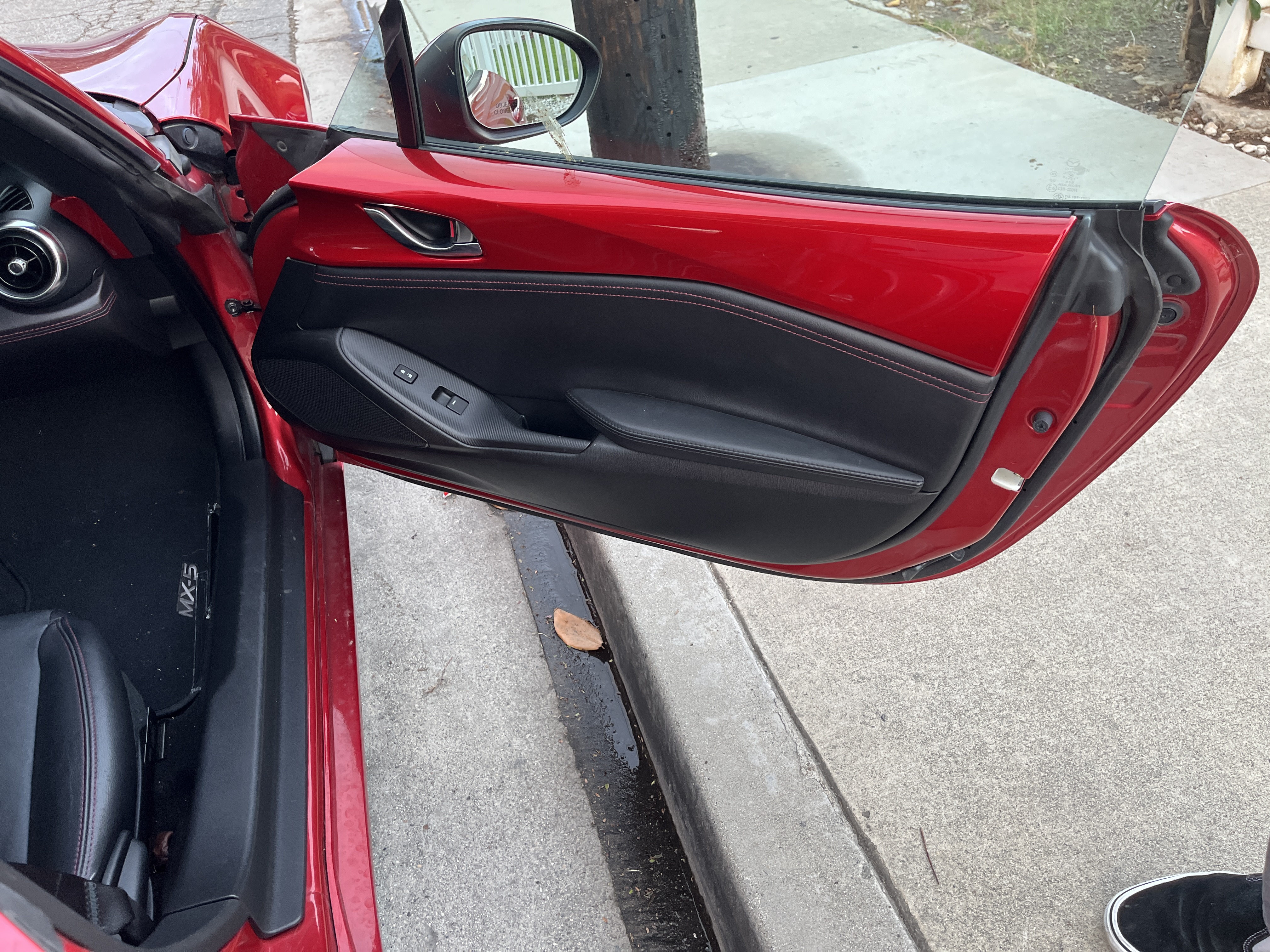 Used 2017 MAZDA MX-5 Miata RF Grand Touring RWD image 25