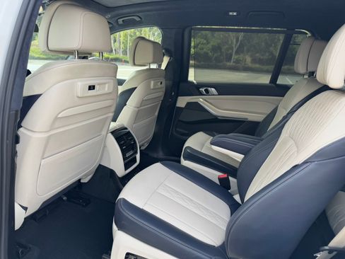 Used 2020 BMW X7 xDrive40i w/ Executive Package AWD/4WD image 13