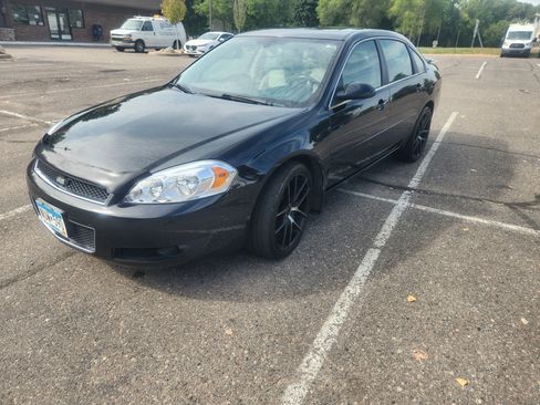 Used 2008 Chevrolet Impala SS w/ Convenience Package FWD image 2