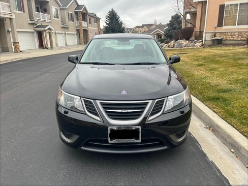 Used 2010 Saab 9-3 Aero w/ Aero Premium Package AWD/4WD image 10
