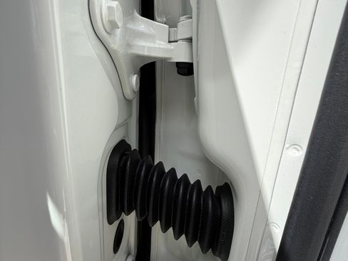 Used 2015 Mercedes-Benz C 63 AMG Coupe image 17