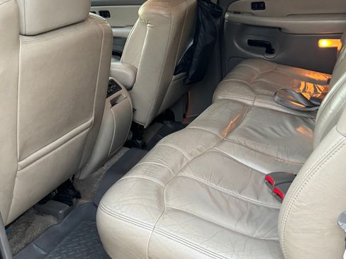 Used 2001 Chevrolet Suburban LT w/ LT Preferred Equipment Group image 13