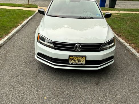 Used 2015 Volkswagen Jetta S FWD image 1