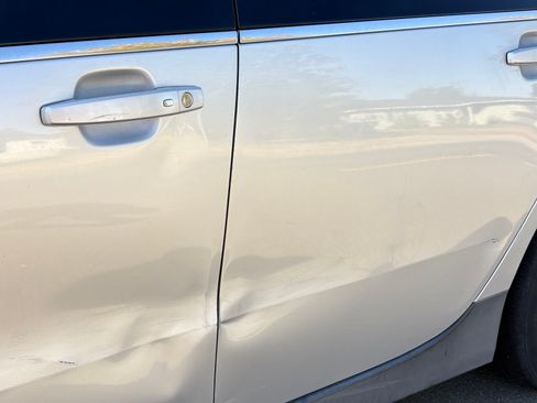 Used 2014 Chevrolet Volt Premium w/ Premium Trim Package FWD image 13