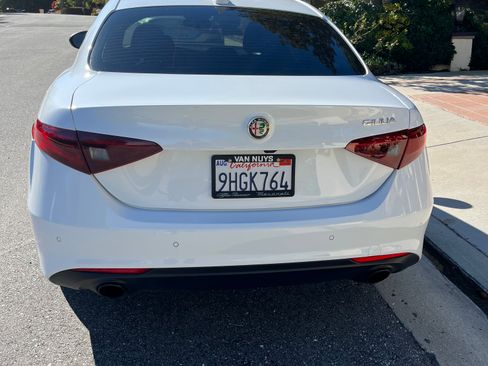 Used 2023 Alfa Romeo Giulia Sprint image 5