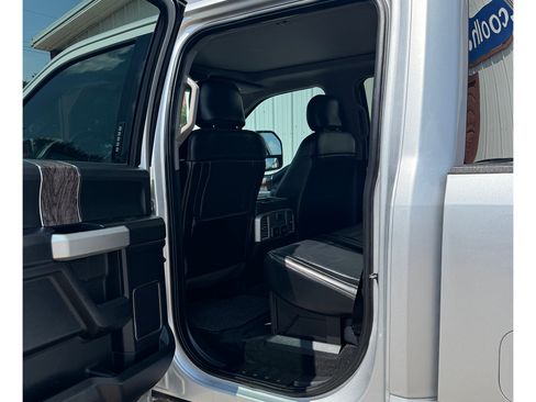 Used 2017 Ford F250 Lariat w/ Lariat Ultimate Package image 11