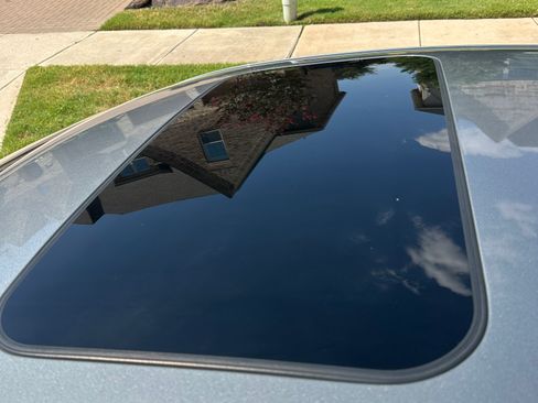 Used 2013 Nissan Sentra SV w/ Premium Pkg FWD image 15
