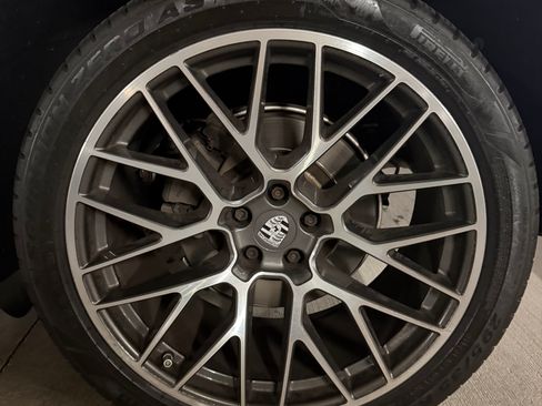 Used 2021 Porsche Macan S AWD/4WD image 12