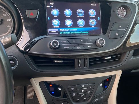 Used 2019 Buick Envision Preferred image 12