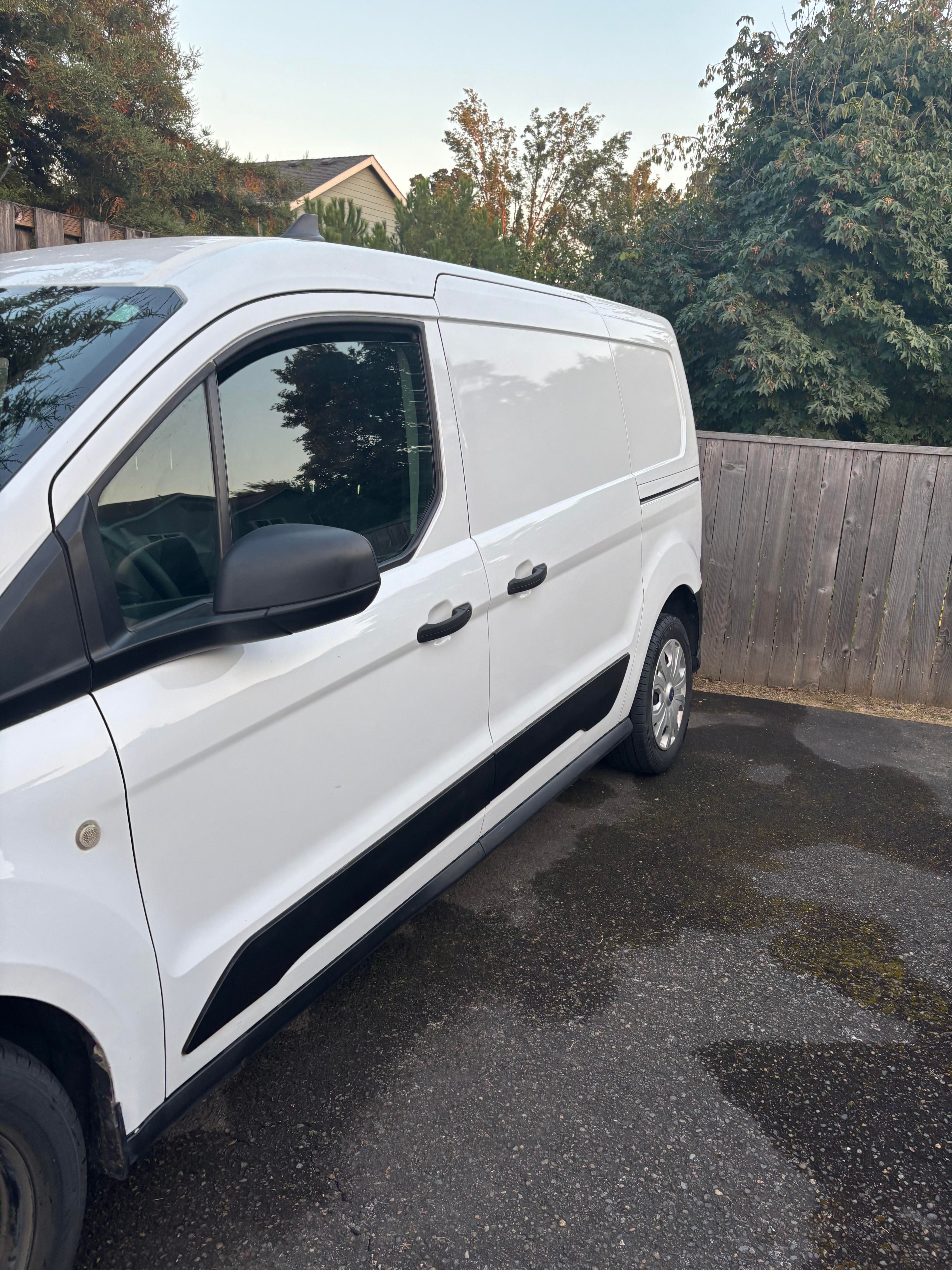 Used 2022 Ford Transit Connect XL FWD image 4
