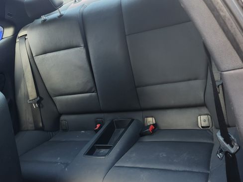 Used 2010 BMW 135i Coupe image 8