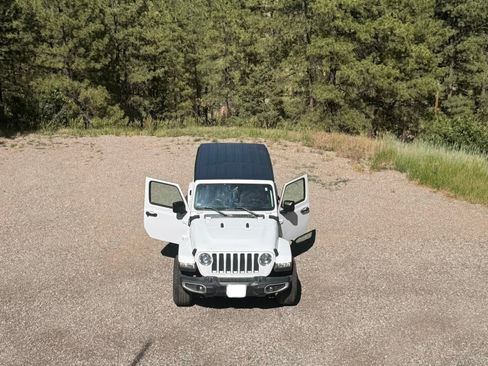 Used 2019 Jeep Wrangler Unlimited Sahara w/ Safety Group AWD/4WD image 17