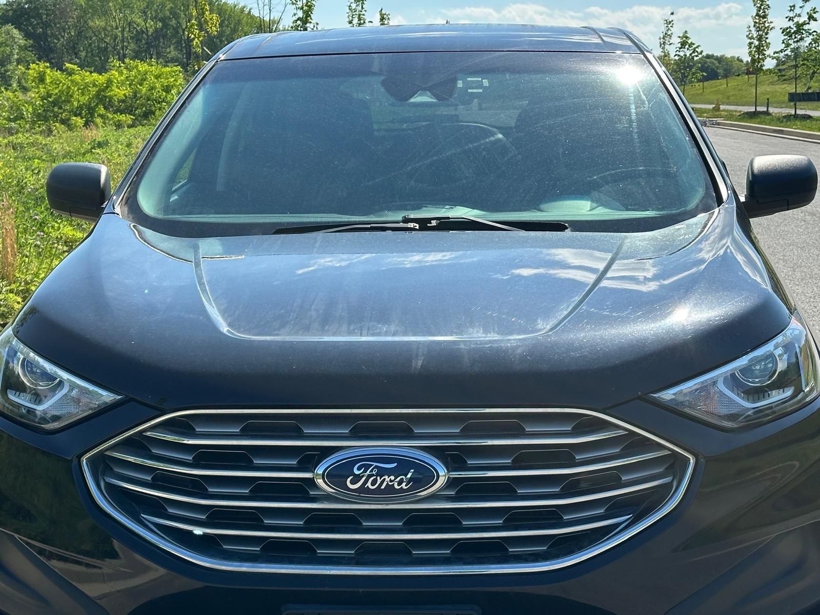 Used 2019 Ford Edge SE w/ Cargo Accessory Package FWD image 2