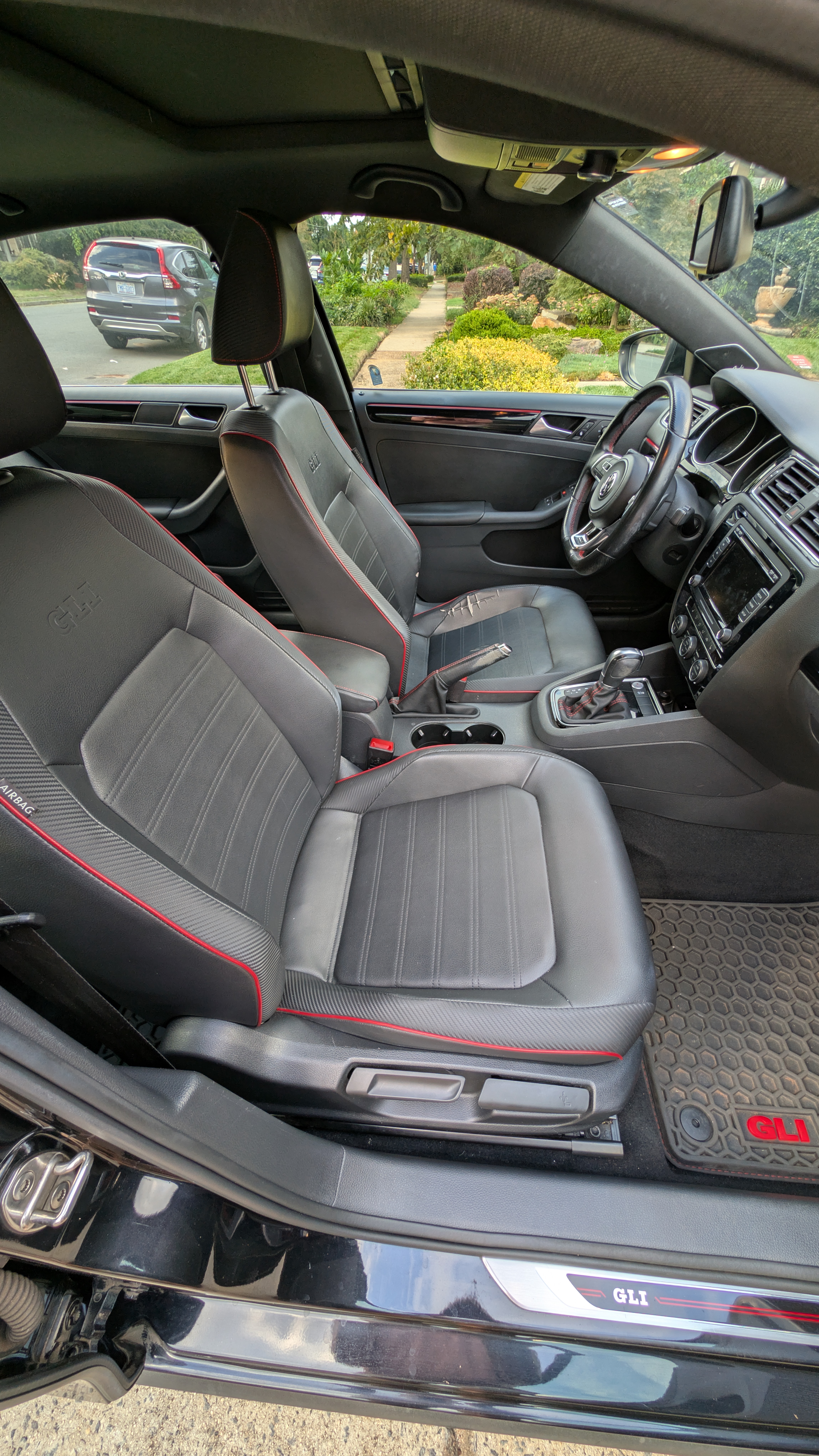 Used 2015 Volkswagen Jetta GLI SE FWD image 8