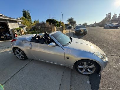 Used 2006 Nissan 350Z Enthusiast w/ (S02) Side Air Bags Pkg