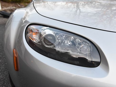 Used 2008 MAZDA MX-5 Miata Grand Touring w/ Premium Pkg image 6