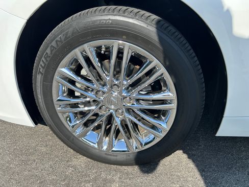 Used 2014 Lexus ES 350 w/ Premium Package FWD image 17
