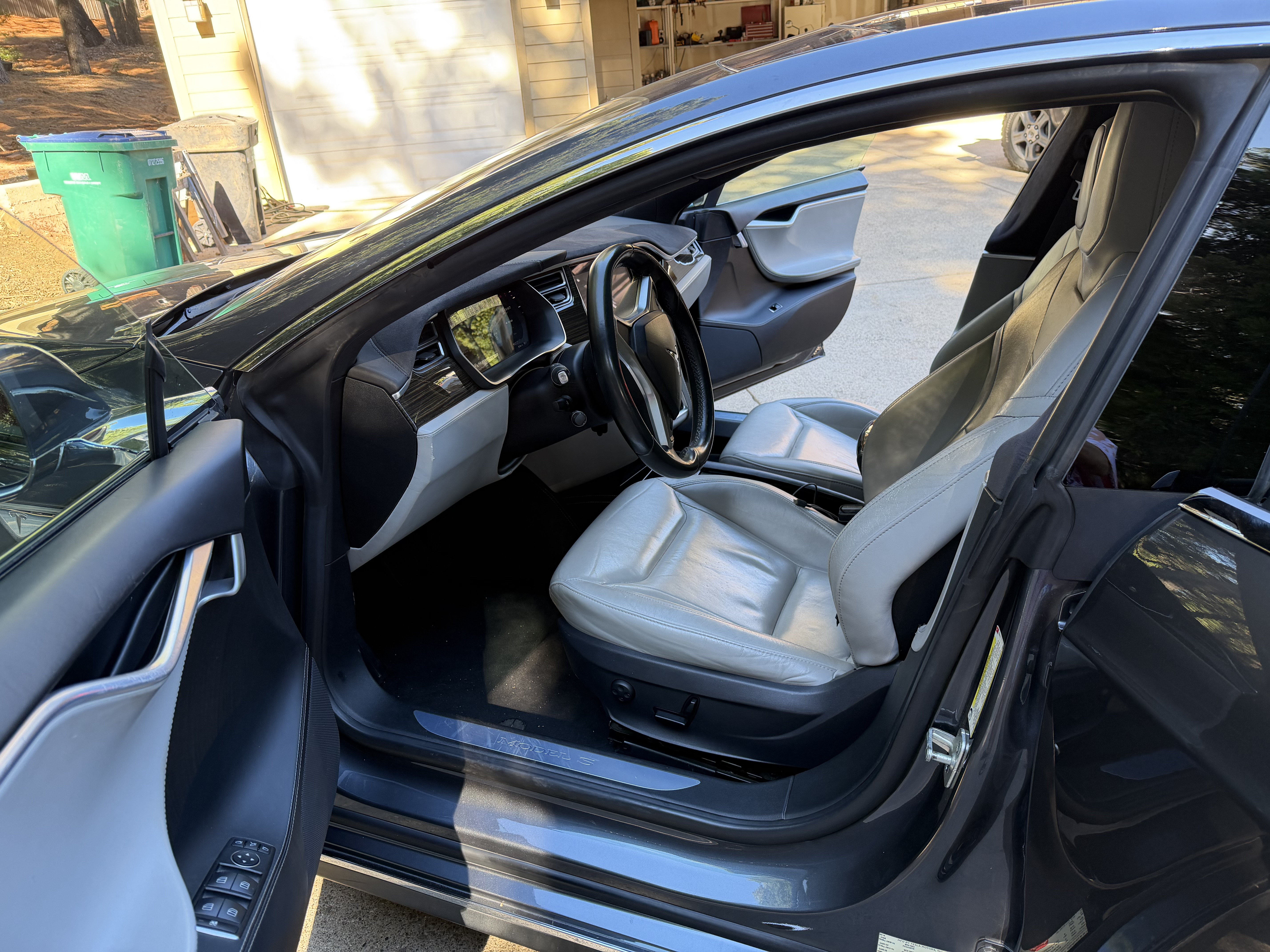 Used 2016 Tesla Model S 90D AWD/4WD image 5