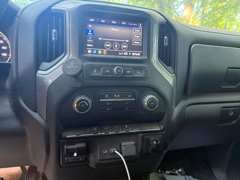 Used 2023 Chevrolet Silverado 2500 W/T AWD/4WD image 4