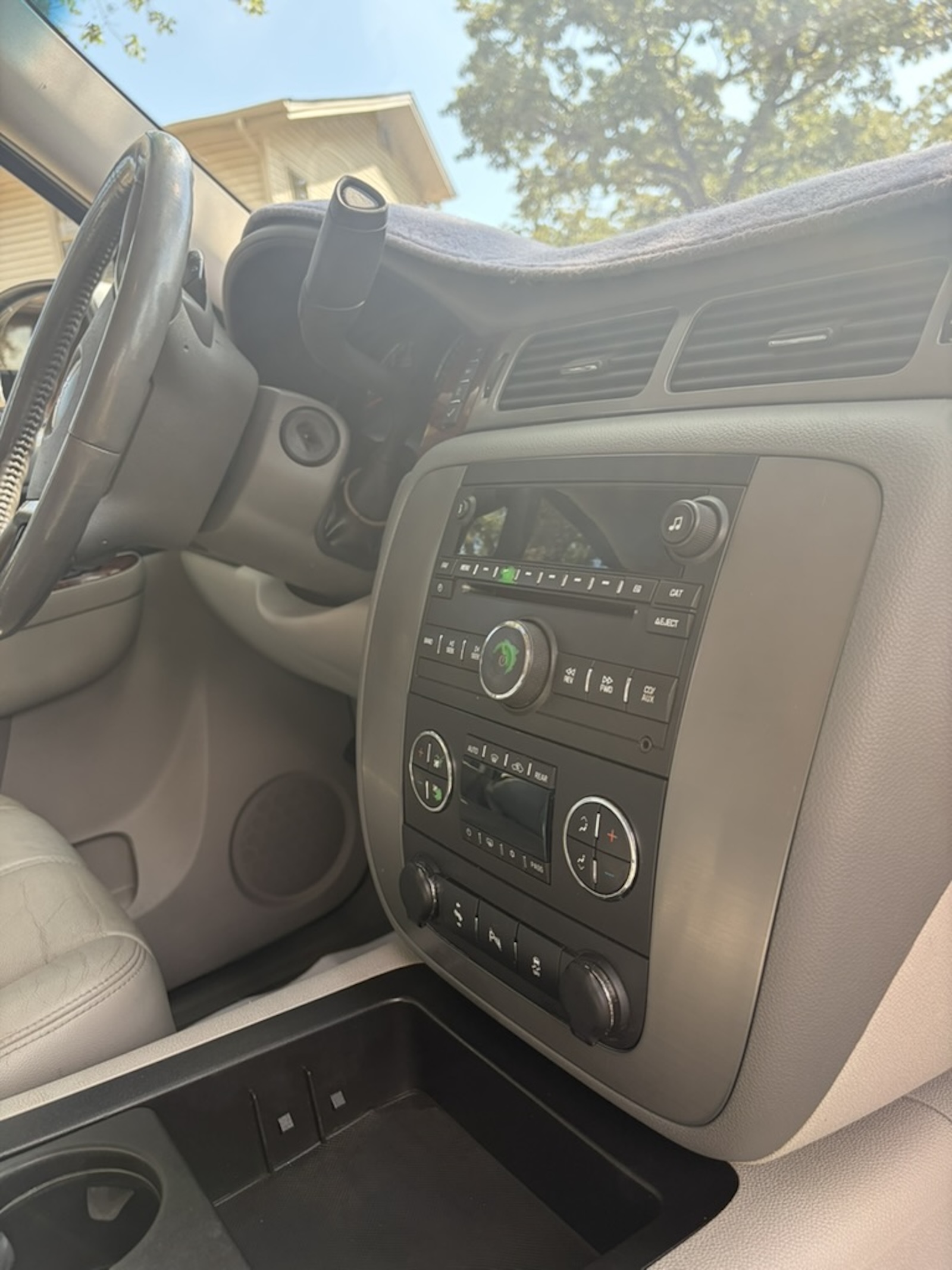 Used 2012 GMC Yukon SLT w/ SLT-2 Equipment Package AWD/4WD image 12